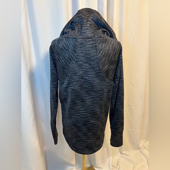 Athleta pullover in space gray  | XS - Picture 6 of 10